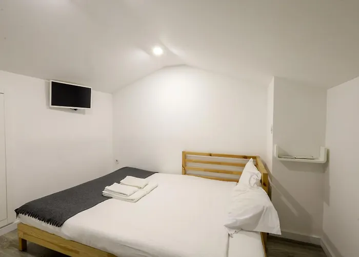 Happy Downtown By Pch